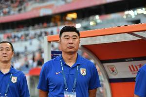 鲁媒三连问：泰山队怎么了？是我们熟悉的泰山队吗？不正常吧？