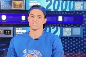 再次走出熟悉的机场通道！莫雷诺：好像又来申花进行冬训一样