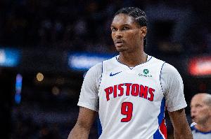 比你哥强奥萨尔攻防两端影响力拉满 砍15分4板2助1断3帽