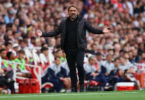 在温布利球场连续四场比赛未能进球，利兹联是历史首支俱乐部球队