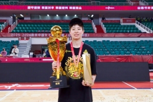 荣膺FMVP！李缘晒照：安静地做 成功了说！