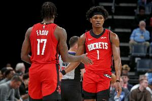 阿里纳斯：火箭一群铁匠湖人都懒得防 疯狂出手39记3分根本不配赢