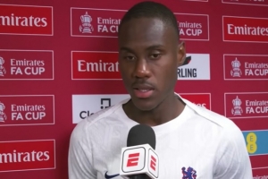 查洛巴：恩佐为球队竭尽全力他至关重要，麦克法兰让我们享受足球