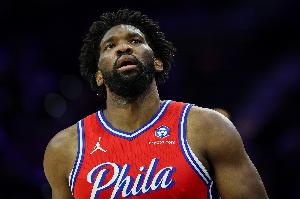 恩比德谈阑尾炎：熬到4点 在厕所里什么都拉不出来 连路都走不了