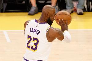 詹姆斯：我们明白活球失误对我们很不利 我们会在G5中改进这方面