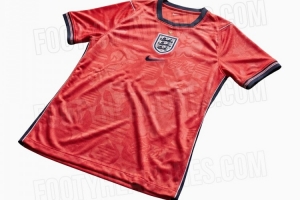 在纽约买英格兰球衣比本土便宜，球迷：可算薅到美加墨的羊毛了