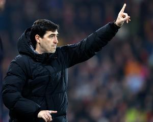 记者：伊劳拉以及马尔科·席尔瓦都是切尔西新帅潜在人选