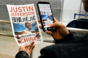 UNDER ARMOUR安德玛推出全新UA BLUR PRO橄榄球战靴