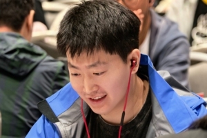 管泽元参加宝可梦线下赛：燃尽第一次到线下瑞士轮3/3 80多人第36