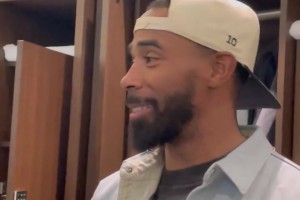 康利向掘金道歉：球甩出去一看是麦丹我就后悔了！我的错我全责！