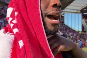 下场得找回状态！赛后阿方索的“大婶”造型！