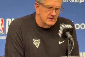 芬奇：道苏姆强得离谱！折损两员大将的团队胜利！我感到骄傲！