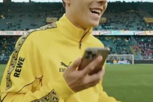 笑容捕捉器？当多特蒙德球员看到球队积分是“67”