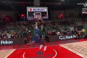 重现众多精彩扣篮！26年波兰联赛扣篮大赛的精华！