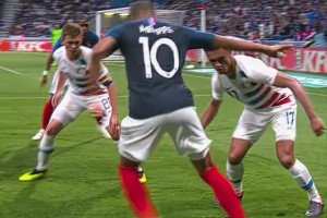 对他们来说，这里就像大学！多特时期的哈兰德和贝林！